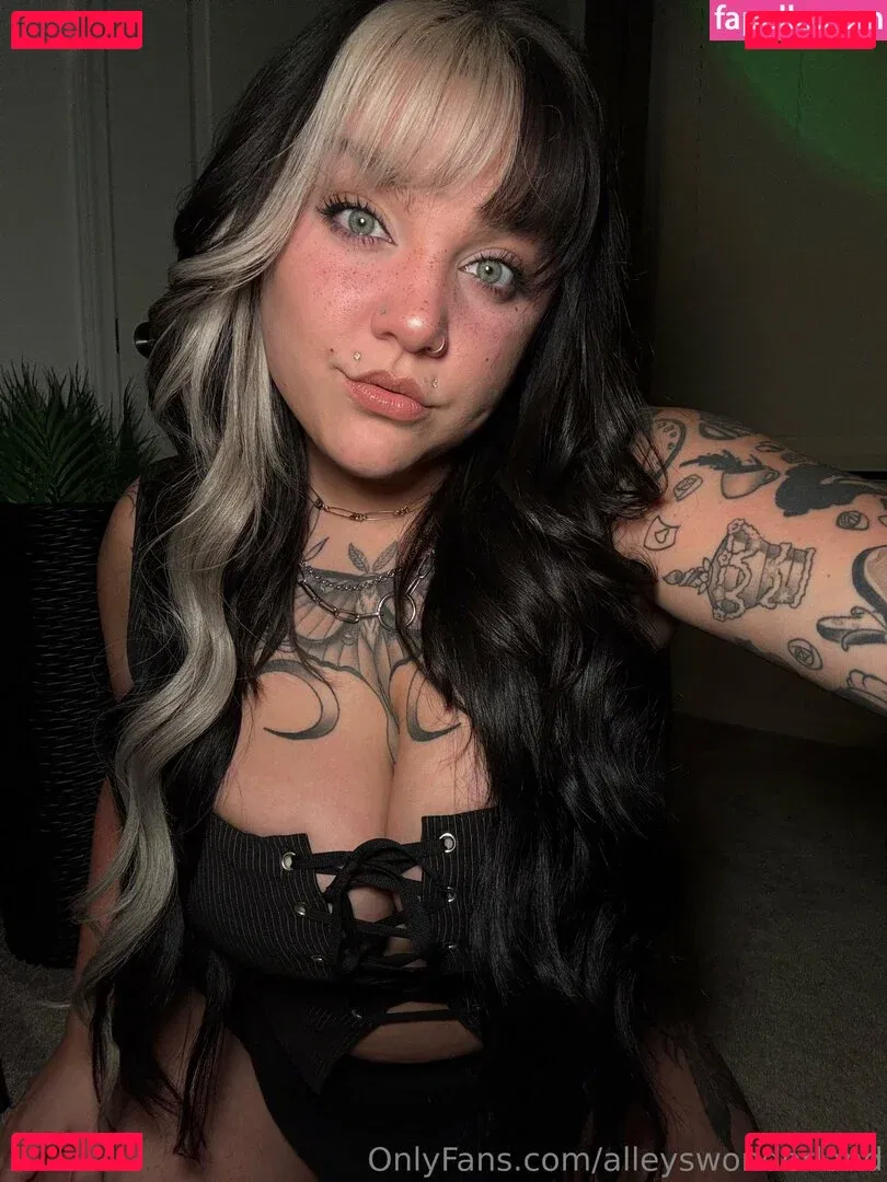 alleyswonderland Onlyfans Photo Gallery 