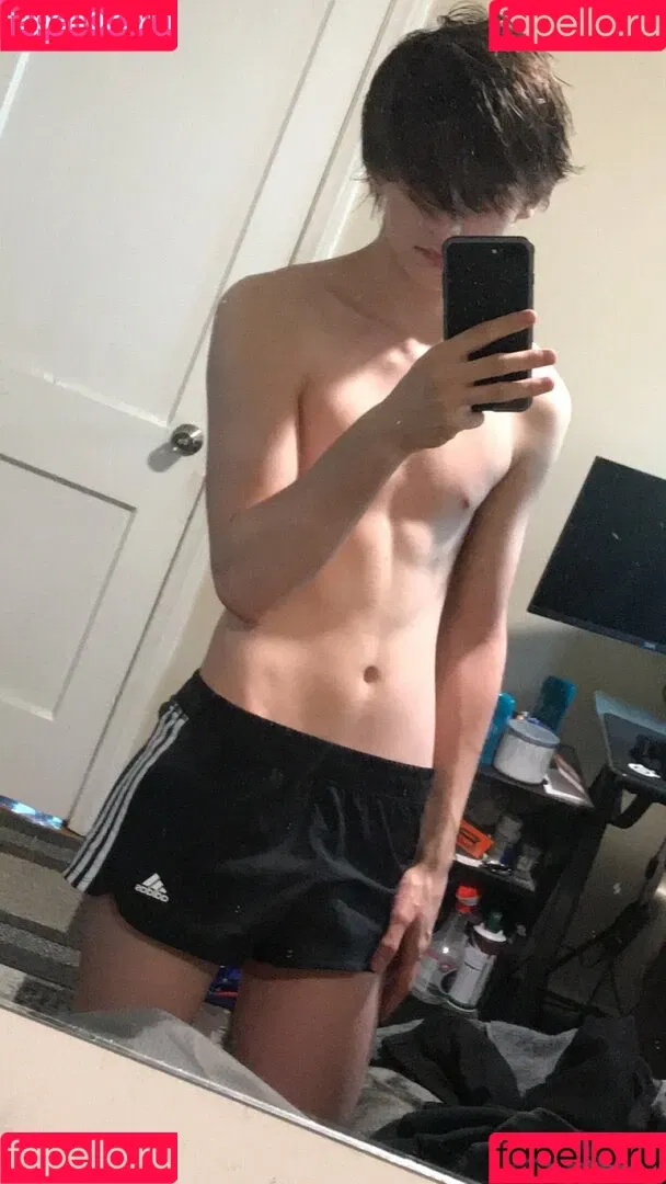 egotwink Onlyfans Photo Gallery 