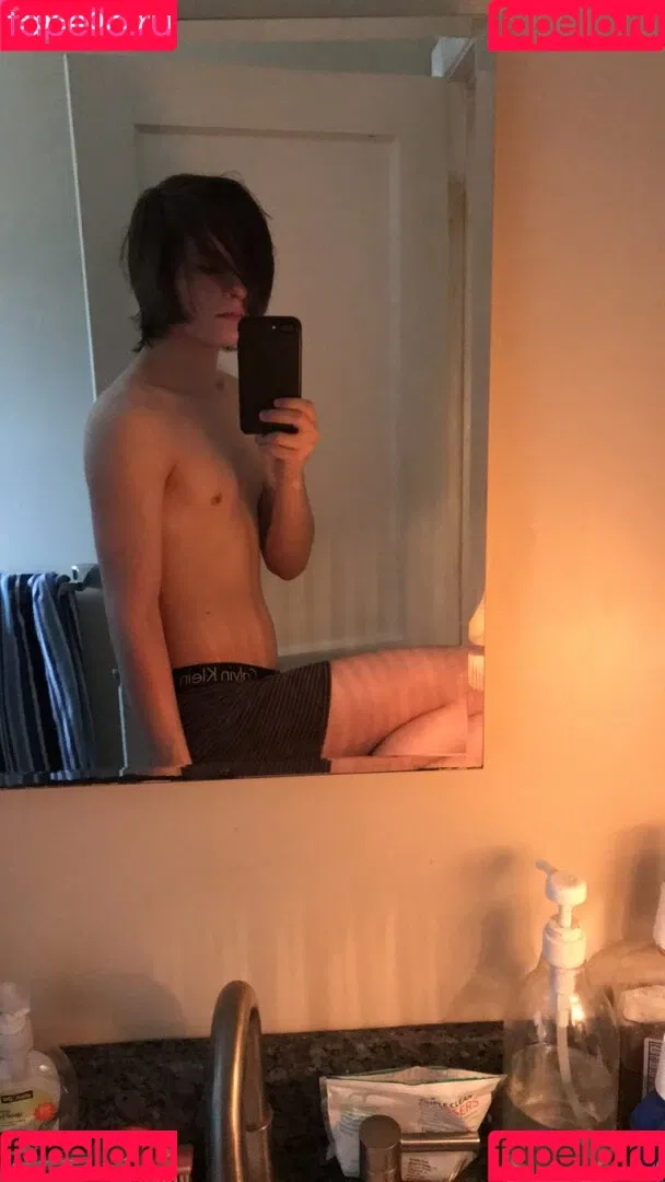 egotwink Onlyfans Photo Gallery 