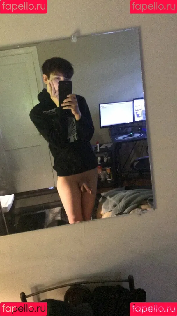 egotwink Onlyfans Photo Gallery 