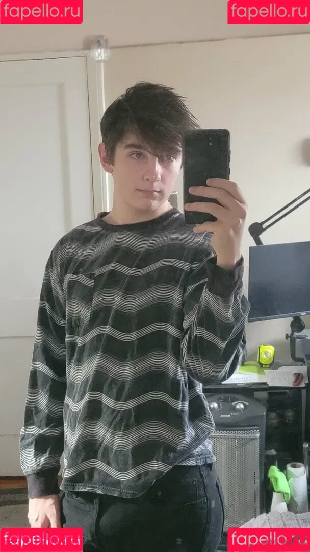 egotwink Onlyfans Photo Gallery 