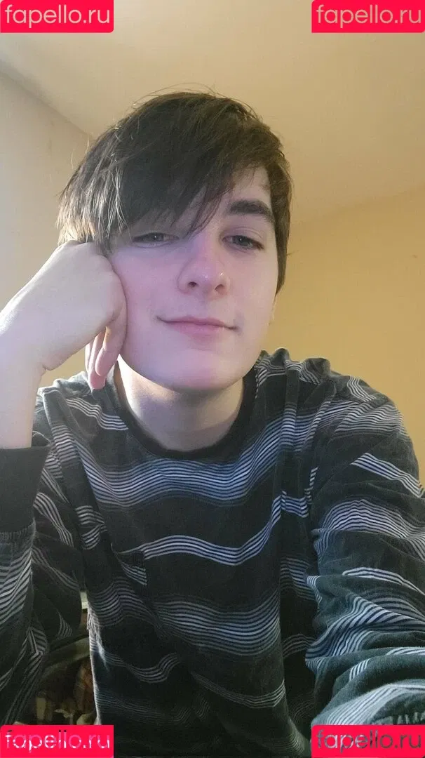 egotwink Onlyfans Photo Gallery 