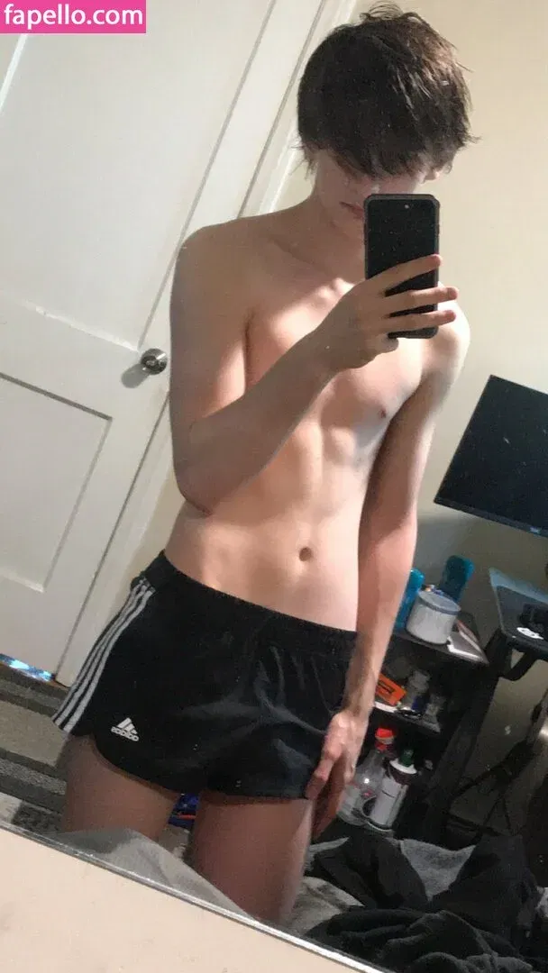 egotwink Onlyfans Photo Gallery 