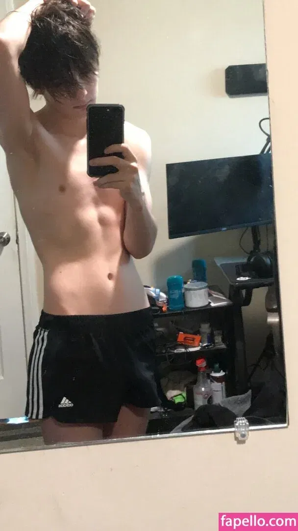 egotwink Onlyfans Photo Gallery 