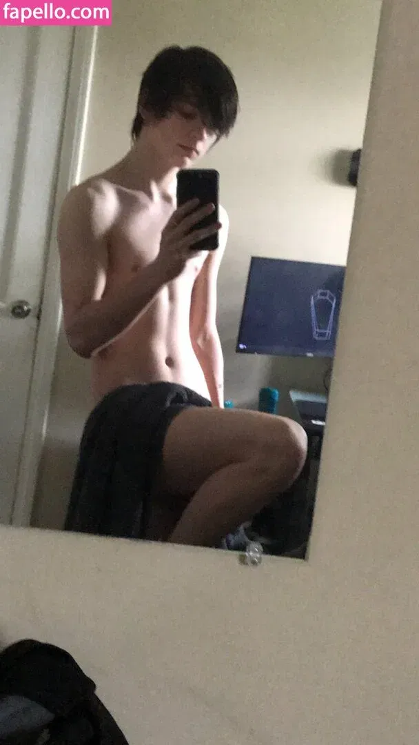 egotwink Onlyfans Photo Gallery 