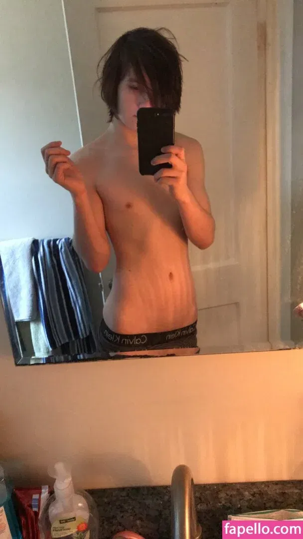 egotwink Onlyfans Photo Gallery 