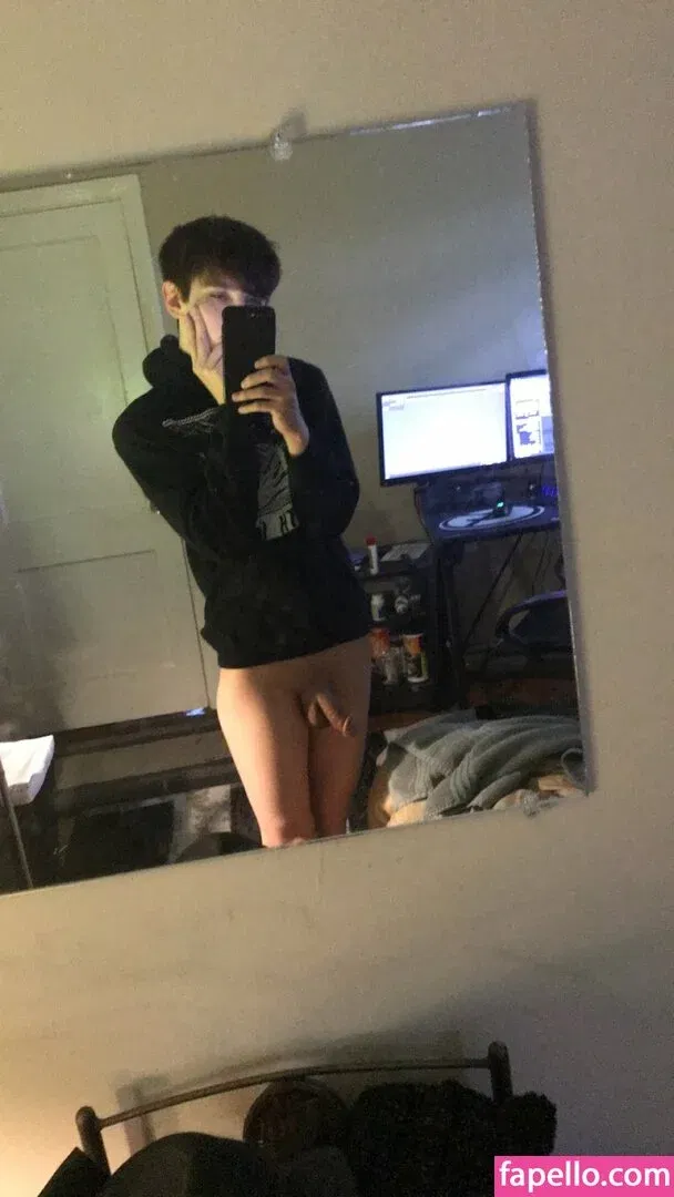 egotwink Onlyfans Photo Gallery 