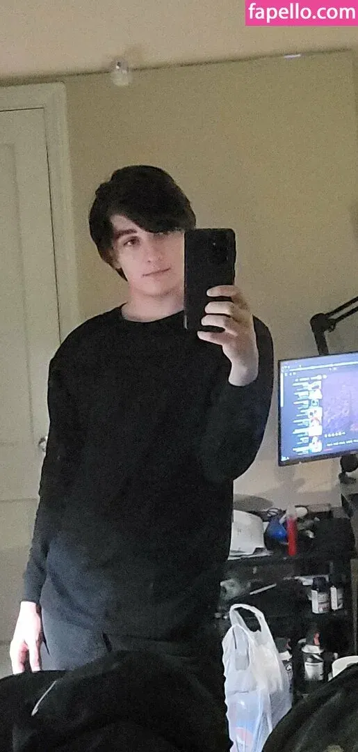 egotwink Onlyfans Photo Gallery 