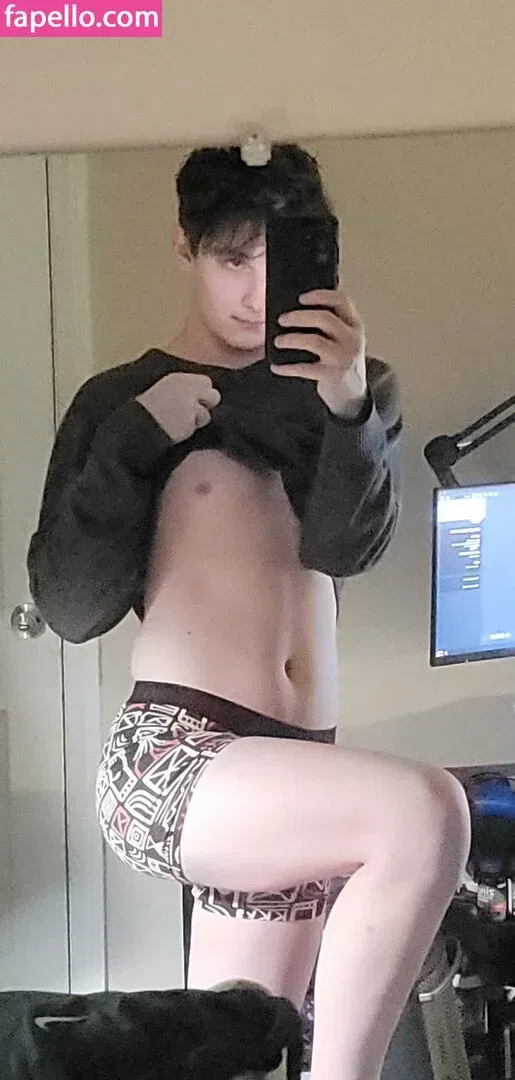 egotwink Onlyfans Photo Gallery 