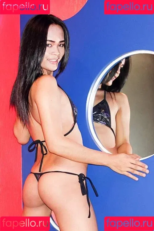 Ladyboy Gold Onlyfans Photo Gallery 
