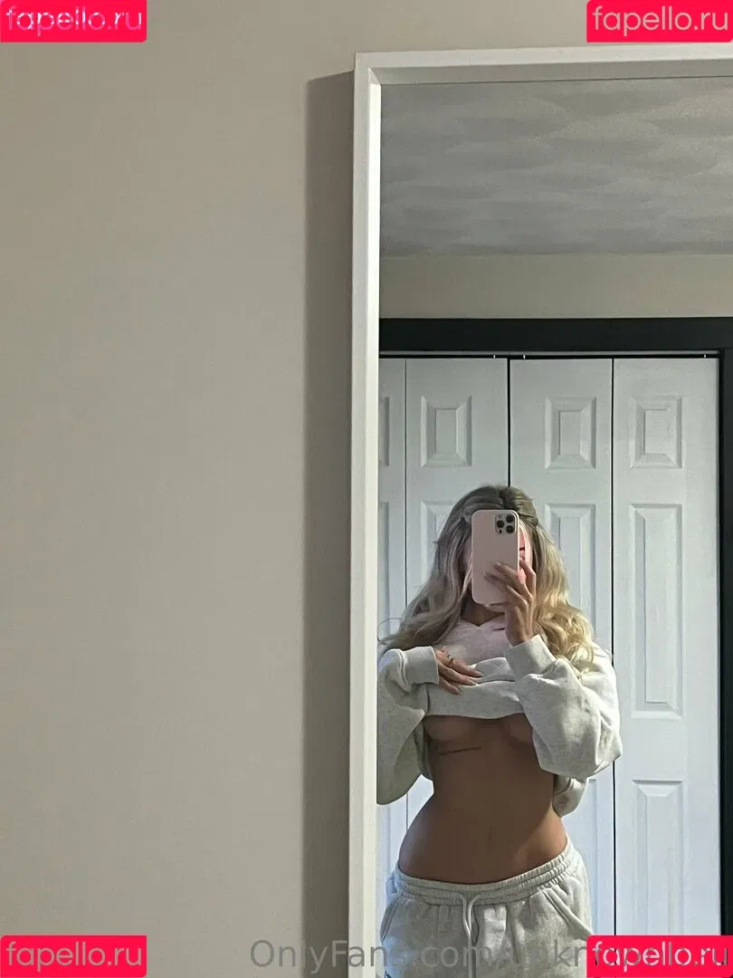 unknownbell Onlyfans Photo Gallery 