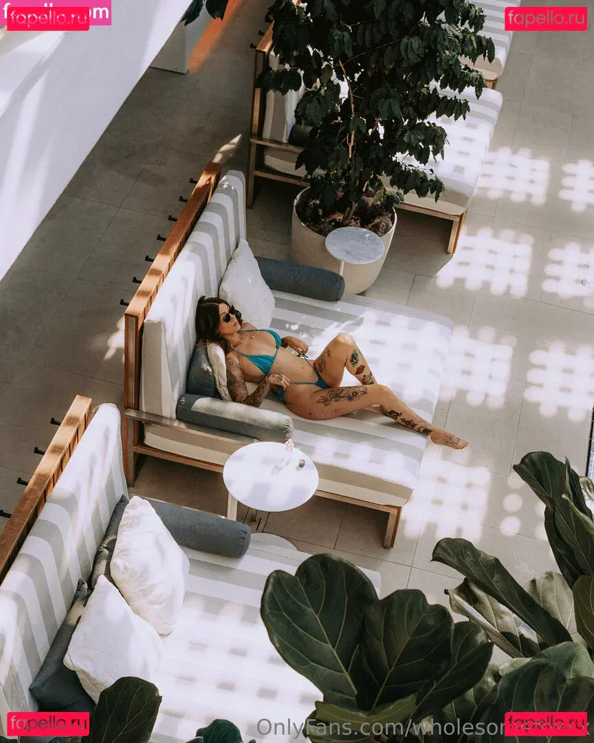 Wholesomefox Onlyfans Photo Gallery 