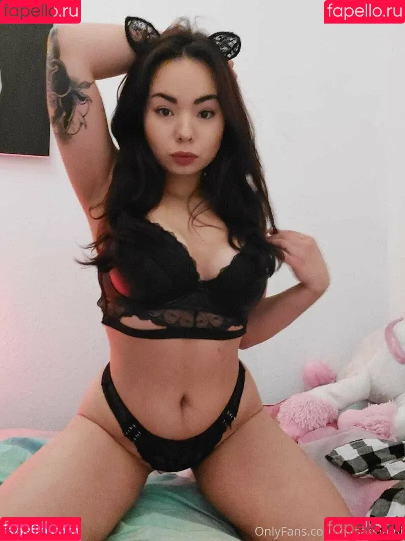 Halfie Hana Noami Onlyfans Photo Gallery 