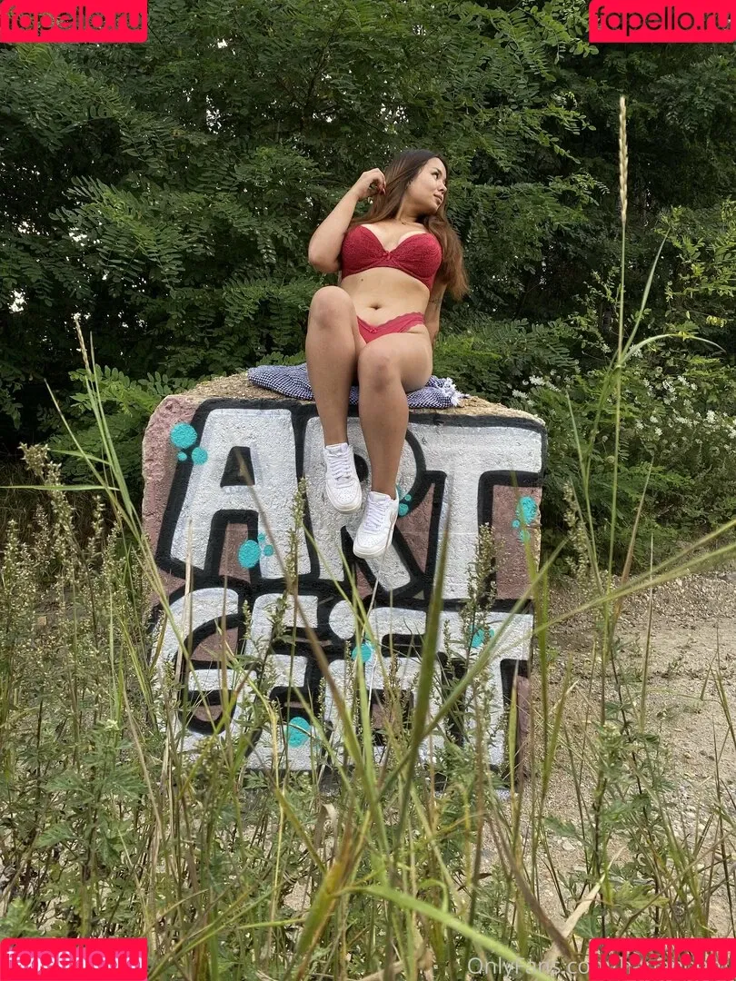 Halfie Hana Noami Onlyfans Photo Gallery 