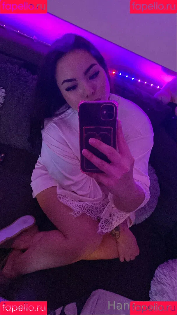 Halfie Hana Noami Onlyfans Photo Gallery 
