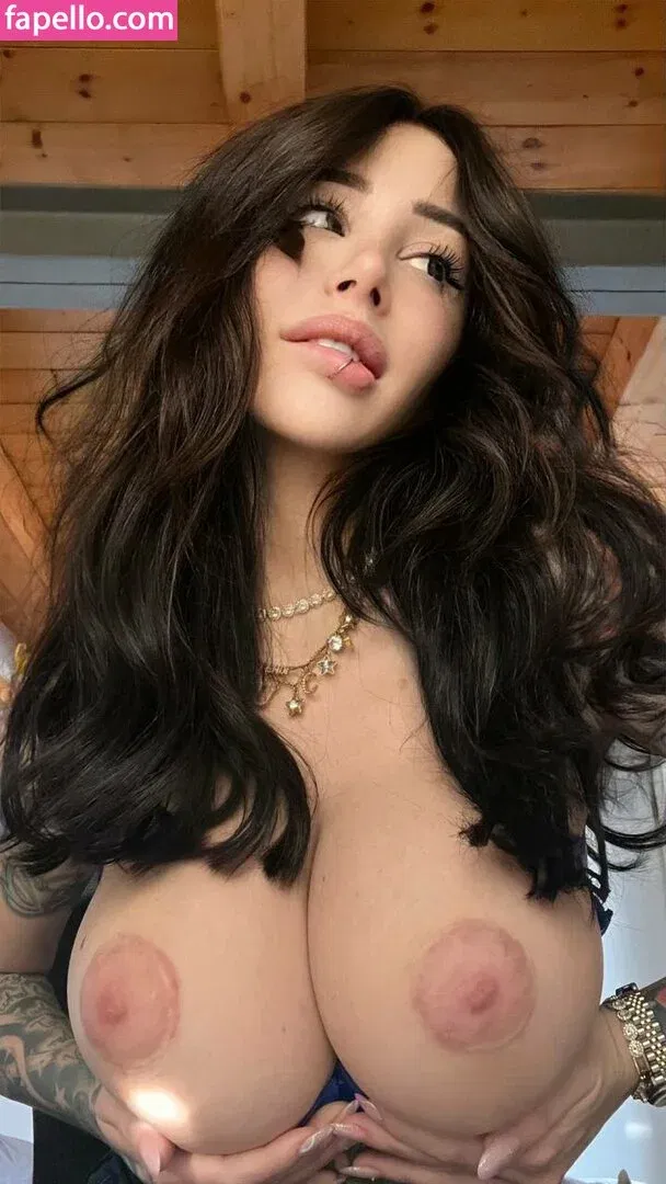 Alexis Mucci Onlyfans Photo Gallery 