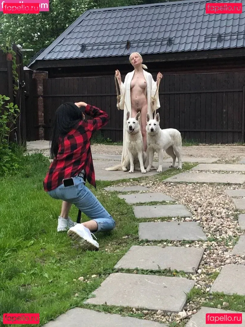 Alisa Liss Onlyfans Photo Gallery 