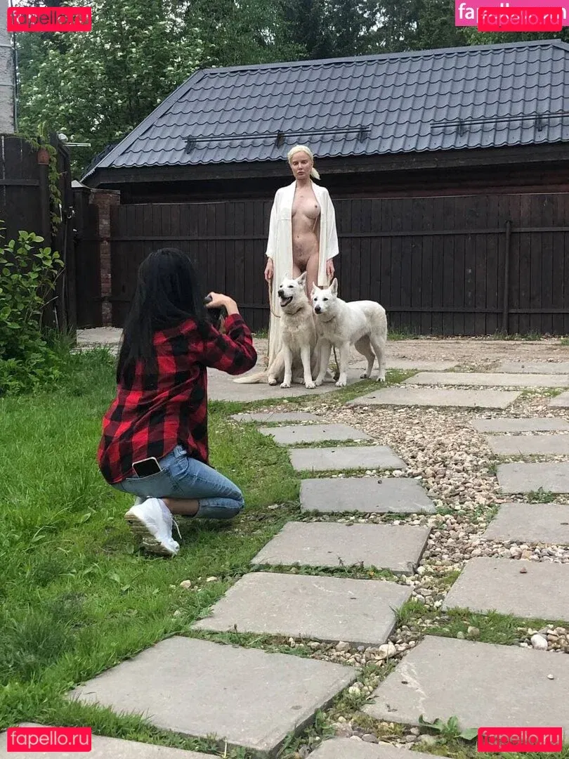 Alisa Liss Onlyfans Photo Gallery 