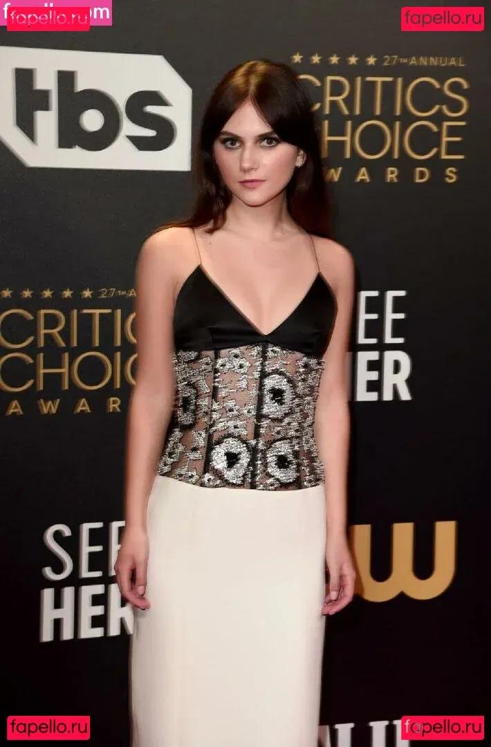 Emilia Jones Onlyfans Photo Gallery 