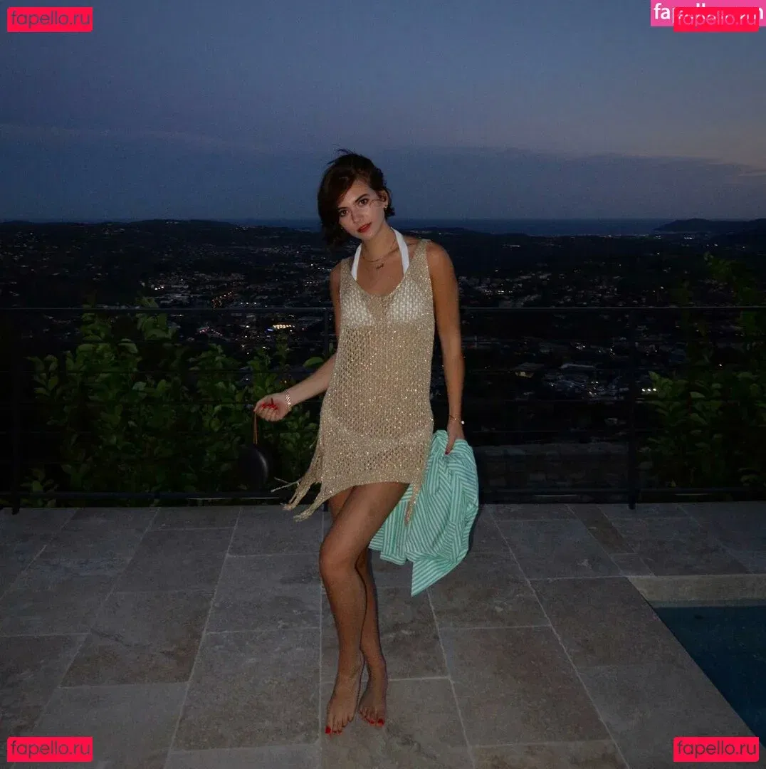 Emilia Jones Onlyfans Photo Gallery 