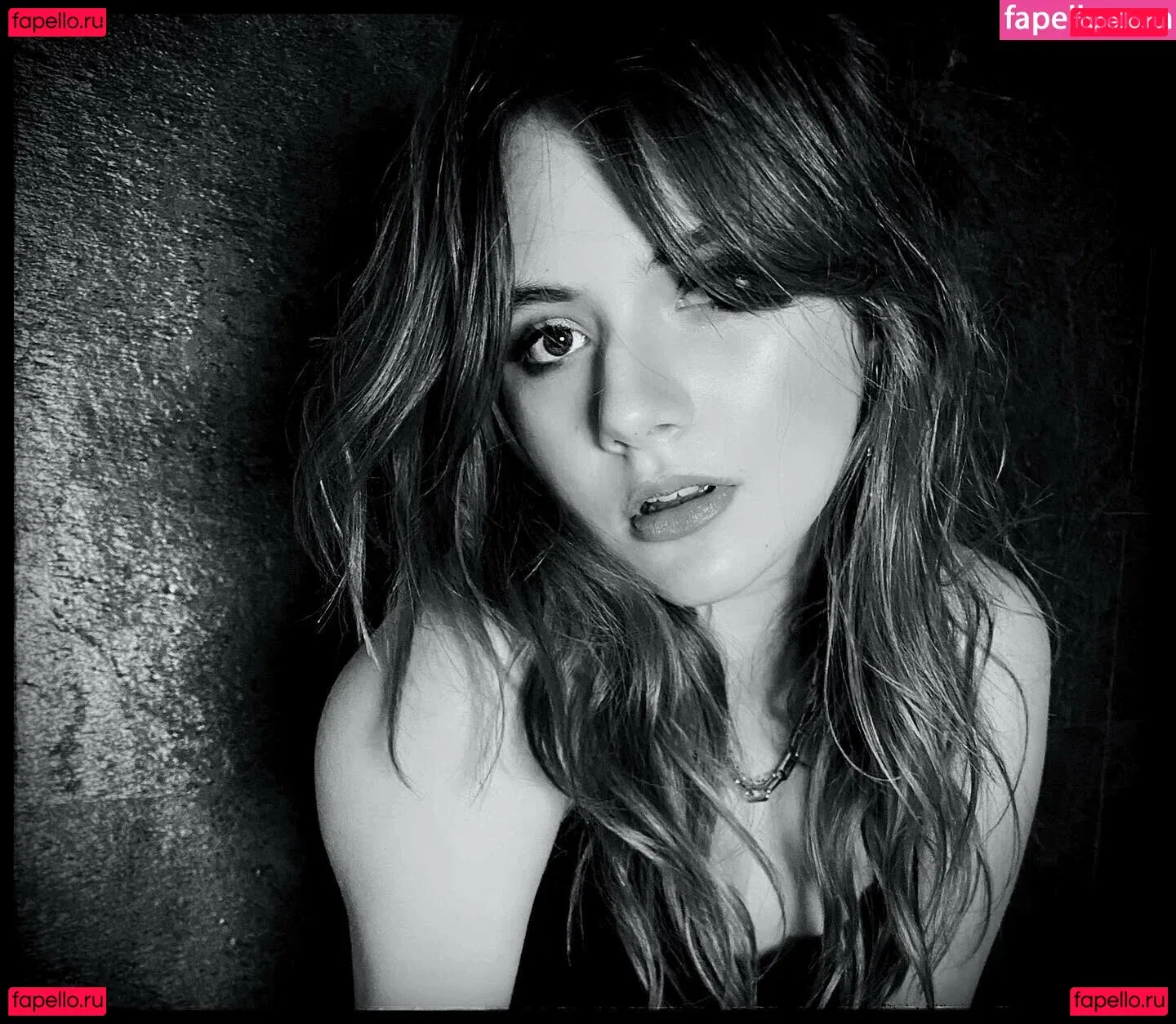 Emilia Jones Onlyfans Photo Gallery 