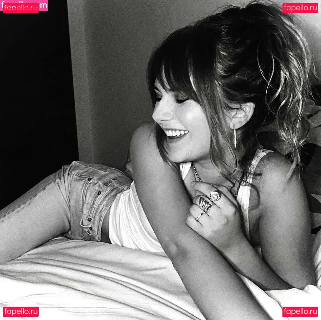 Emilia Jones Onlyfans Photo Gallery 