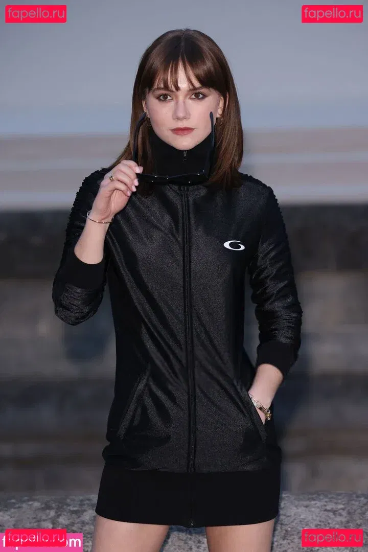 Emilia Jones Onlyfans Photo Gallery 