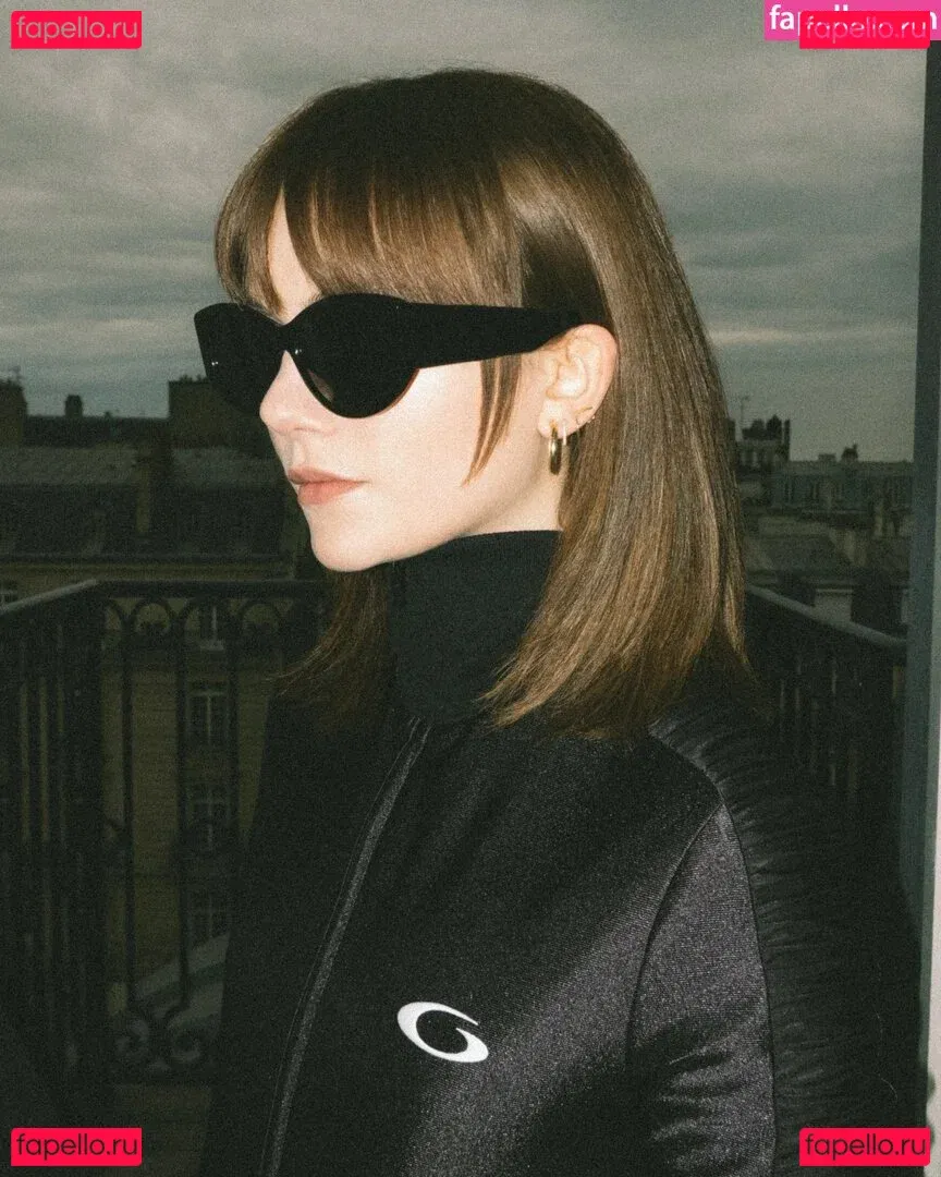 Emilia Jones Onlyfans Photo Gallery 