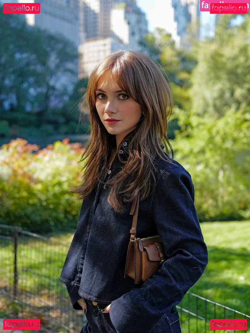 Emilia Jones Onlyfans Photo Gallery 