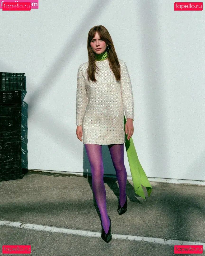 Emilia Jones Onlyfans Photo Gallery 