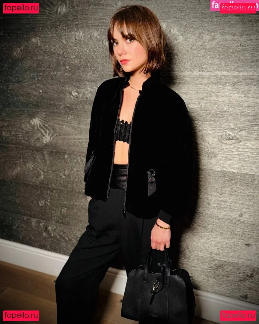 Emilia Jones Onlyfans Photo Gallery 