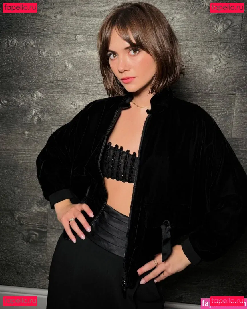 Emilia Jones Onlyfans Photo Gallery 