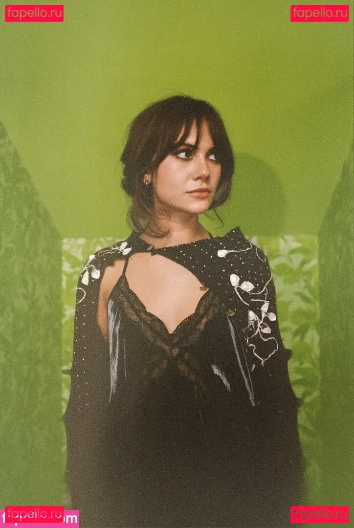 Emilia Jones Onlyfans Photo Gallery 