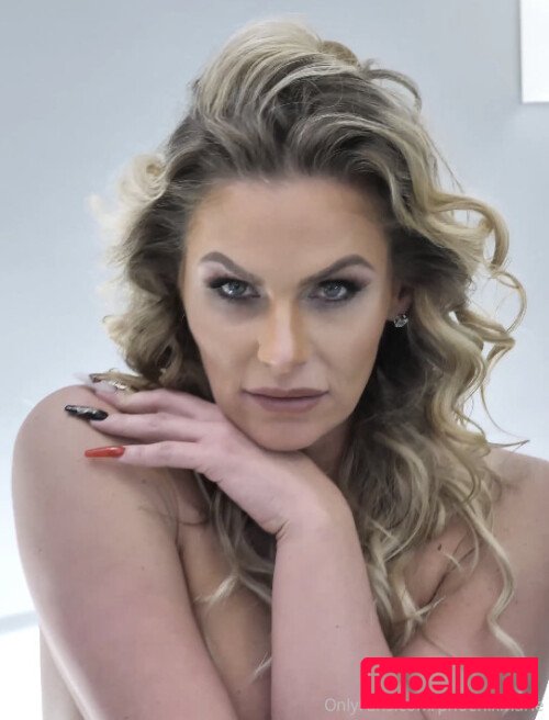 Phoenix Marie Onlyfans Photo Gallery 