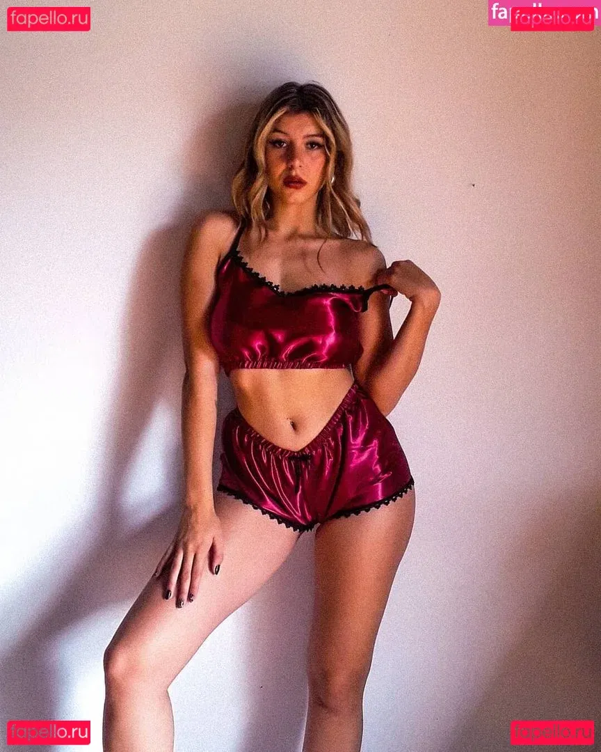 Abril Melnyk Onlyfans Photo Gallery 