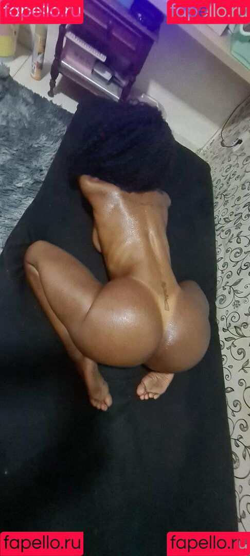 Paulinha Padase Onlyfans Photo Gallery 