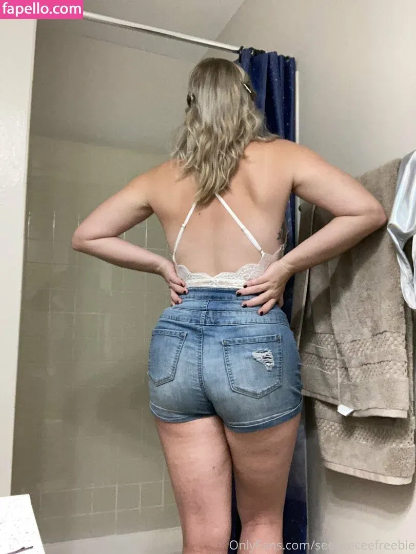 seeceeceefreebie Onlyfans Photo Gallery 