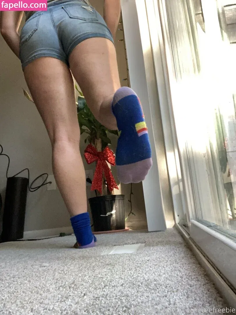 seeceeceefreebie Onlyfans Photo Gallery 