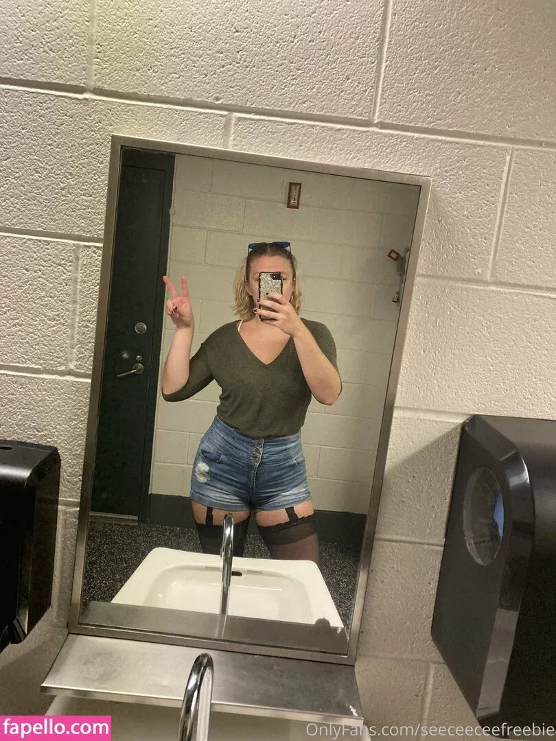 seeceeceefreebie Onlyfans Photo Gallery 
