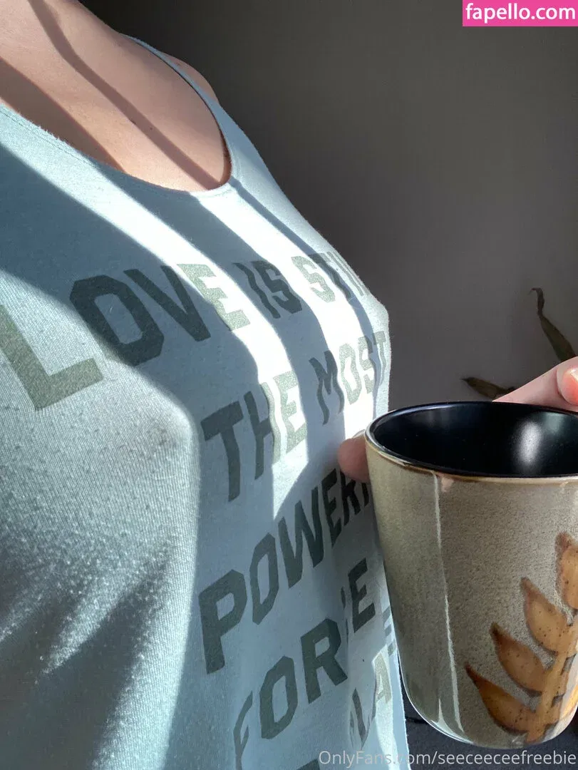 seeceeceefreebie Onlyfans Photo Gallery 