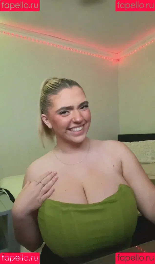 Sierra Bellingar Onlyfans Photo Gallery 