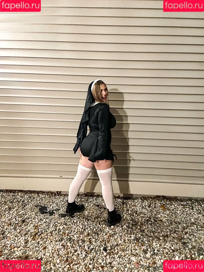 Sierra Bellingar Onlyfans Photo Gallery 