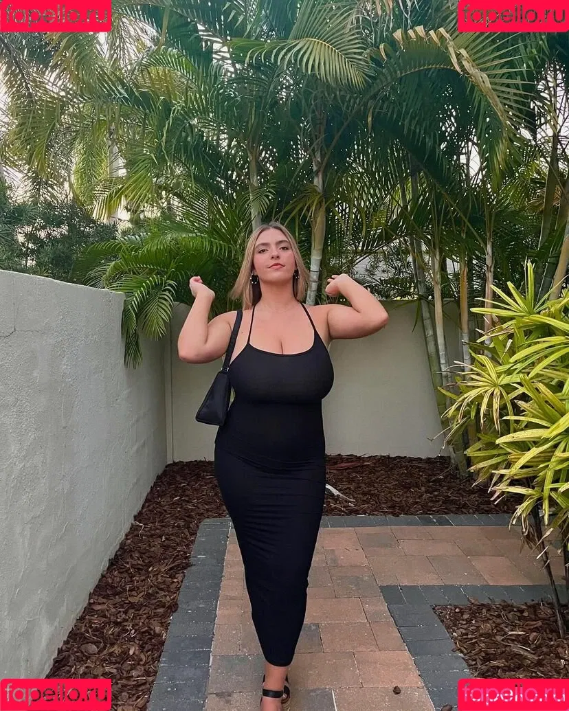 Sierra Bellingar Onlyfans Photo Gallery 