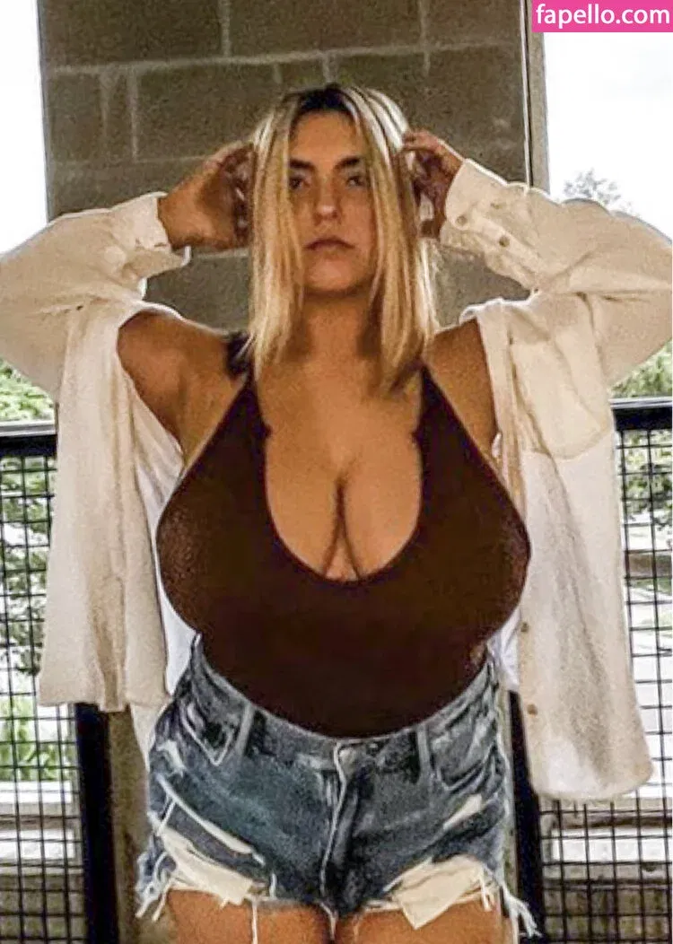 Sierra Bellingar Onlyfans Photo Gallery 