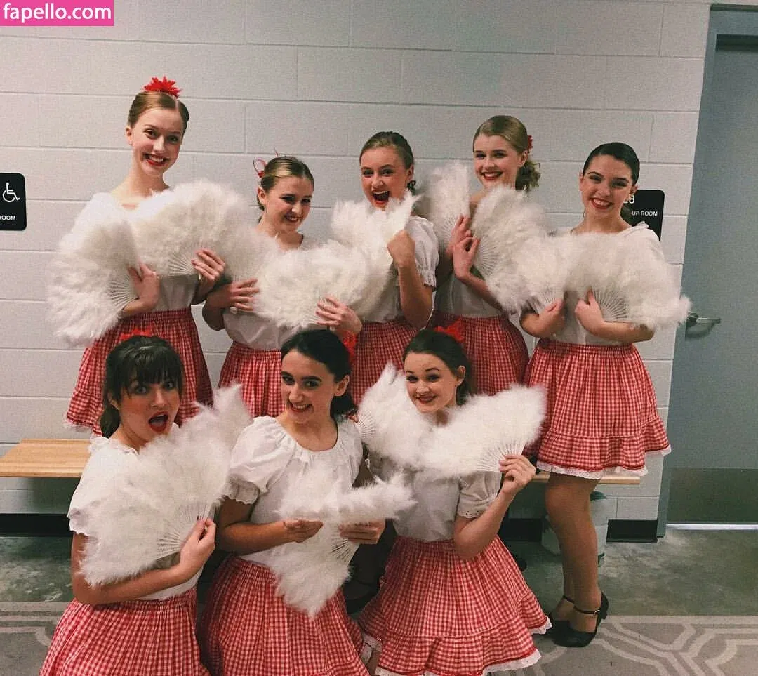 Sierra Bellingar Onlyfans Photo Gallery 