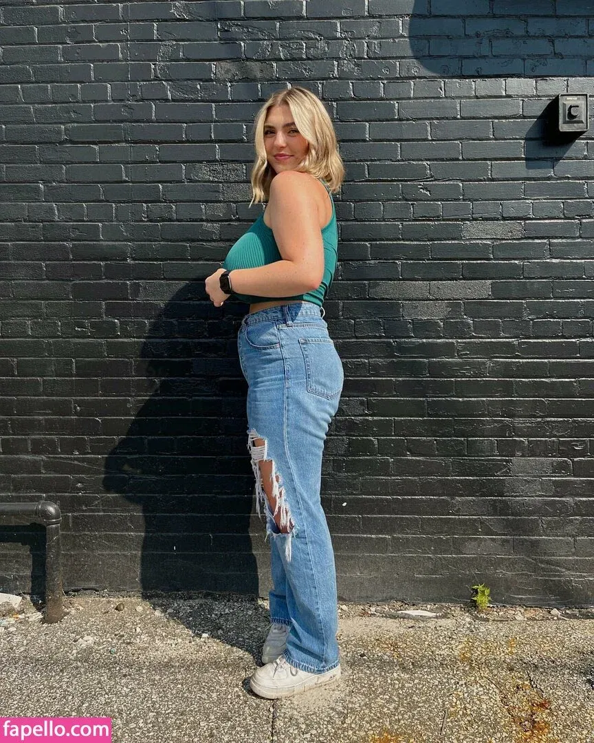 Sierra Bellingar Onlyfans Photo Gallery 