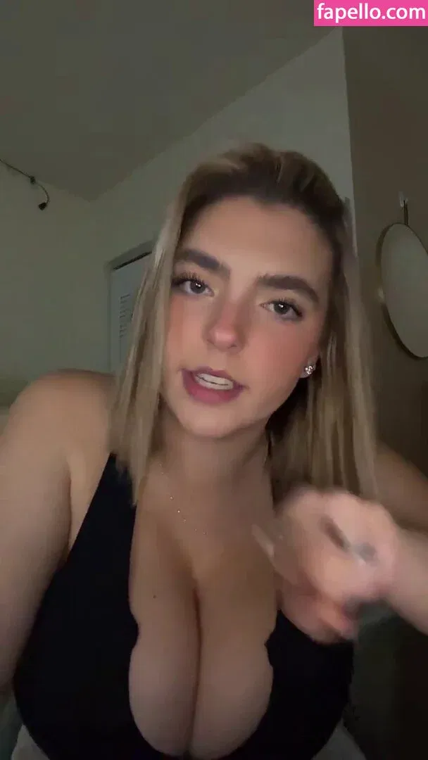 Sierra Bellingar Onlyfans Photo Gallery 