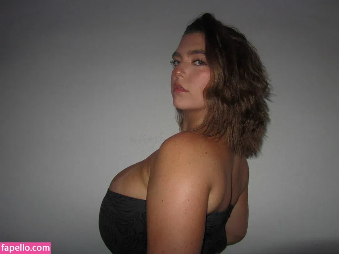 Sierra Bellingar Onlyfans Photo Gallery 