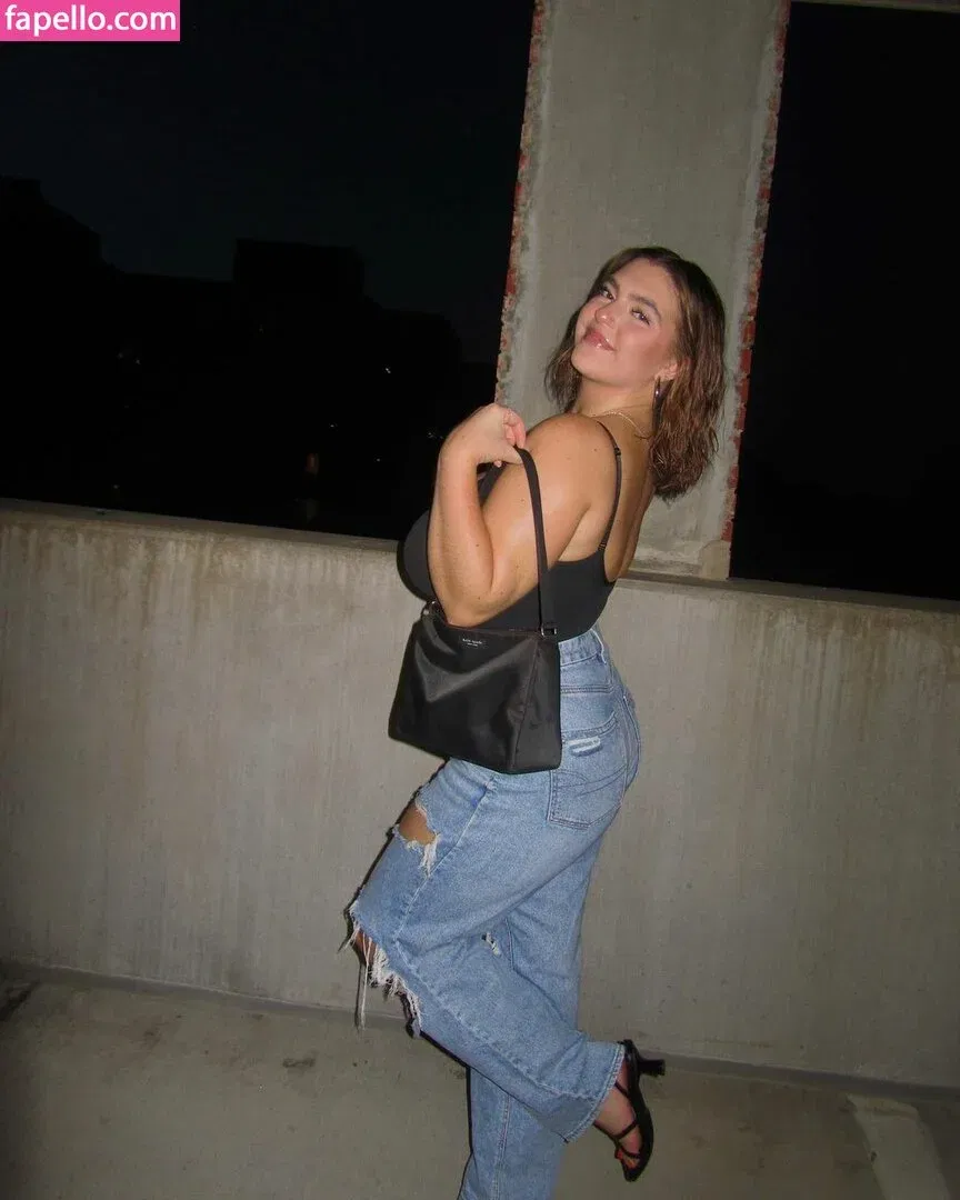 Sierra Bellingar Onlyfans Photo Gallery 