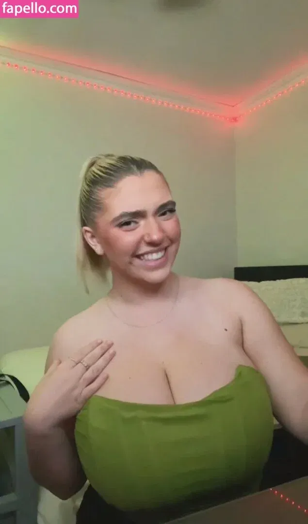 Sierra Bellingar Onlyfans Photo Gallery 